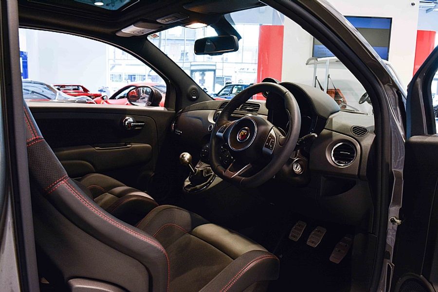 2015 Abarth 595 Competizione