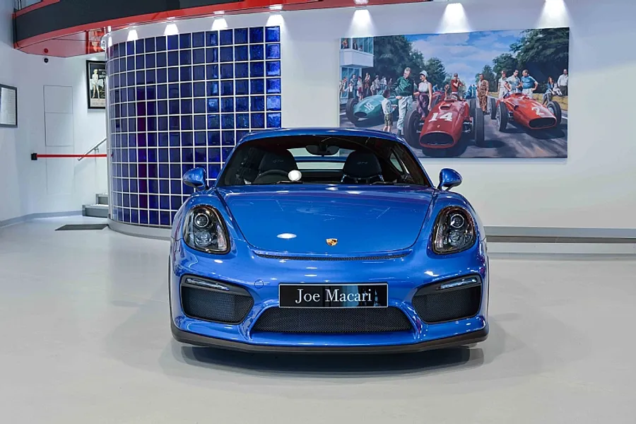 2016 Porsche GT4