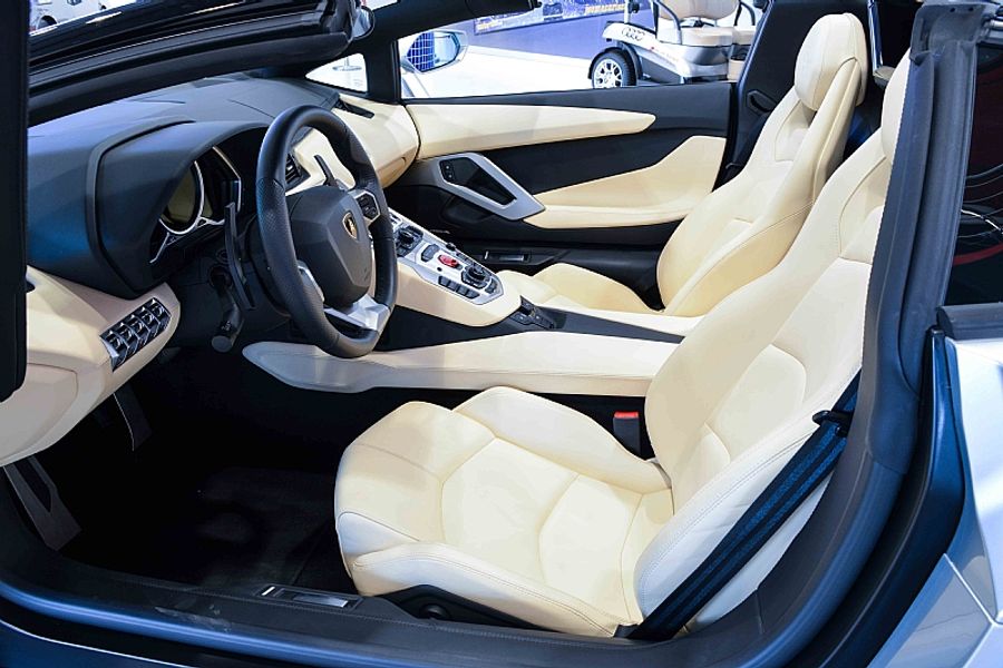 2013 Lamborghini Aventador Roadster