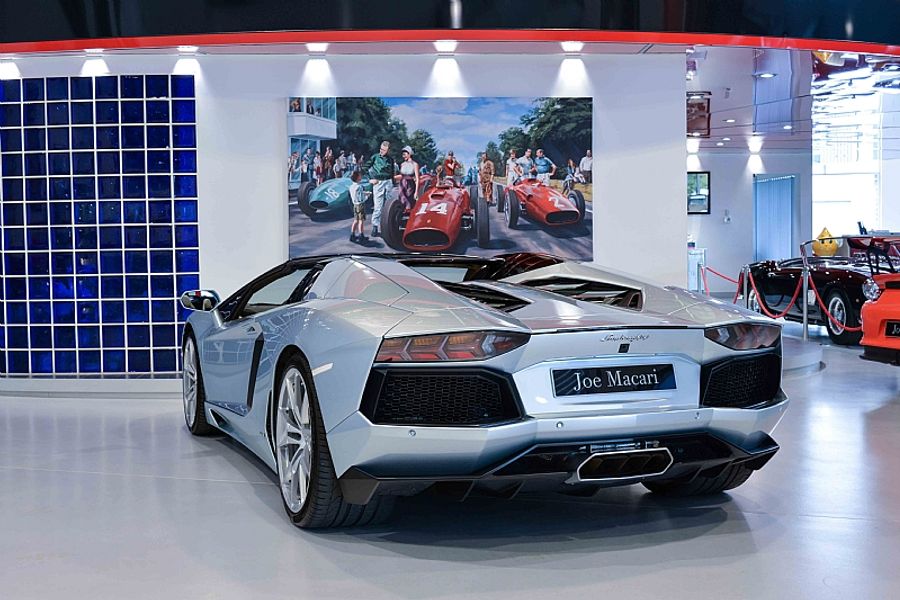 2013 Lamborghini Aventador Roadster