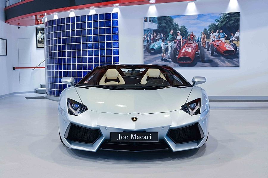 2013 Lamborghini Aventador Roadster