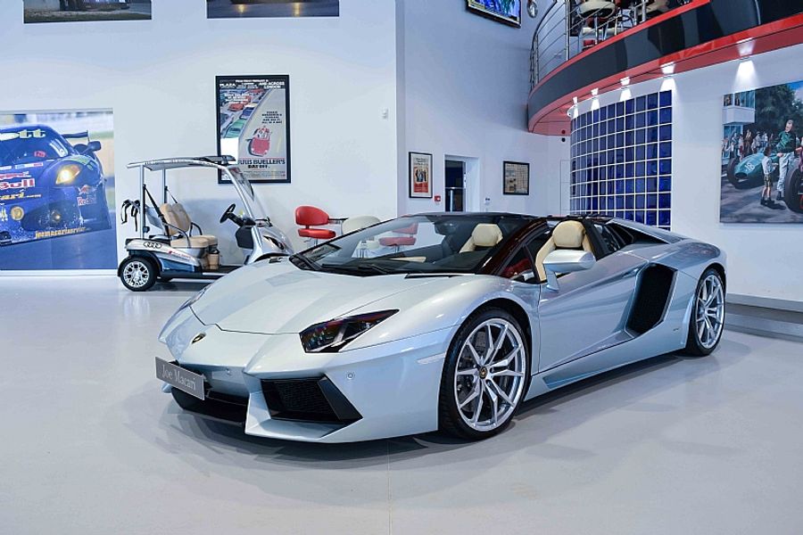 2013 Lamborghini Aventador Roadster