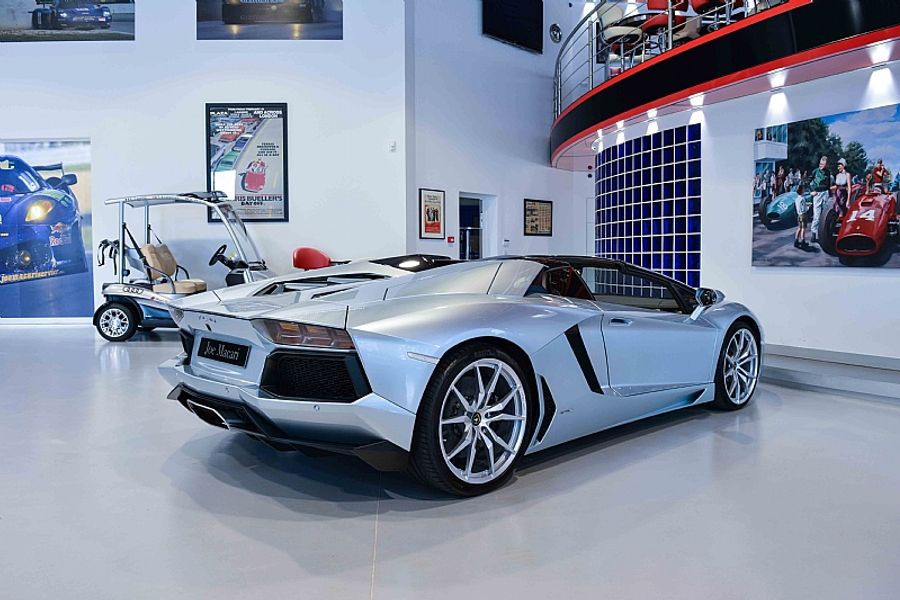 2013 Lamborghini Aventador Roadster