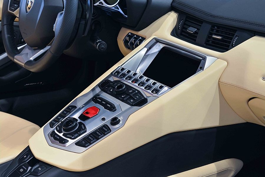 2013 Lamborghini Aventador Roadster