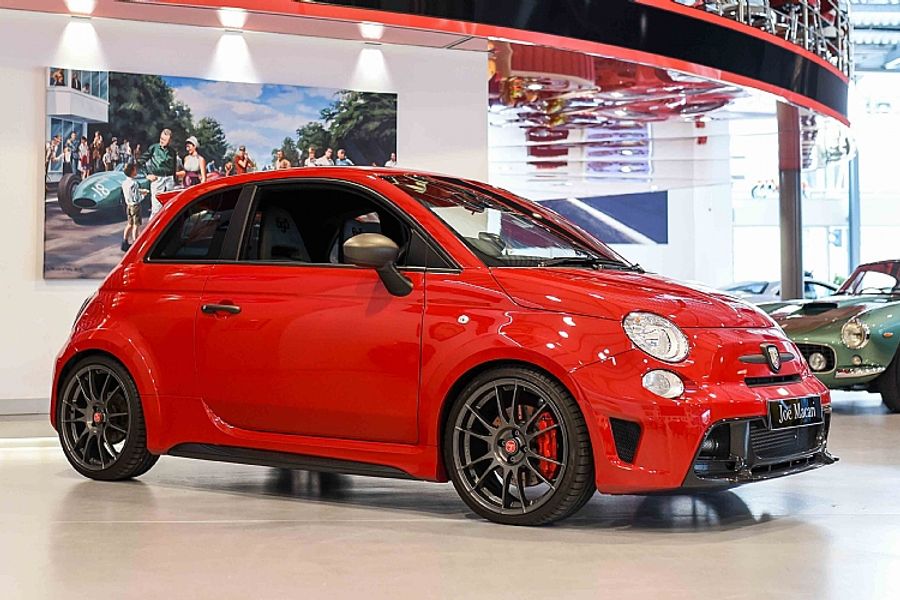 2015 Abarth 695 Biposto