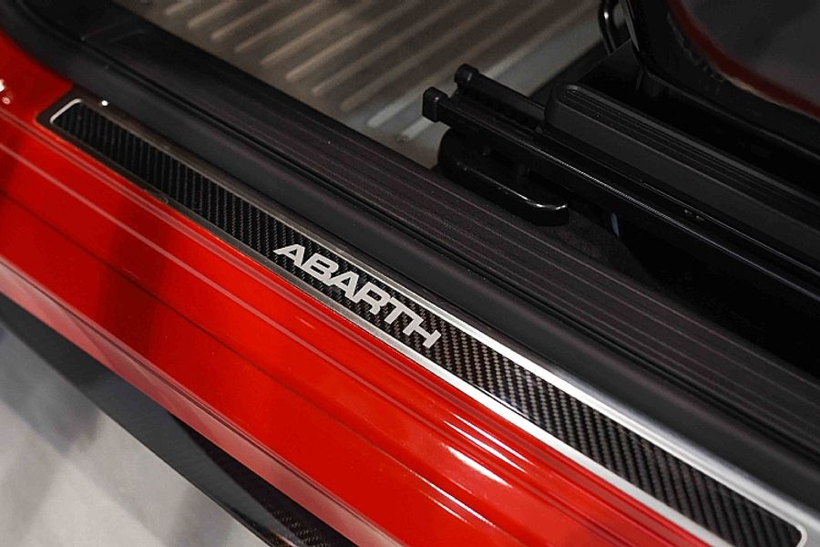 2015 Abarth 695 Biposto