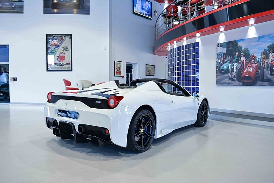 2015 Ferrari Speciale Aperta