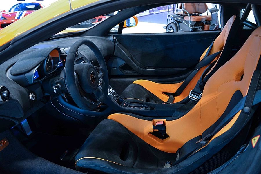 2016 McLaren 675LT LHD