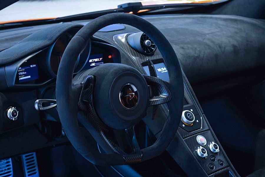 2016 McLaren 675LT LHD