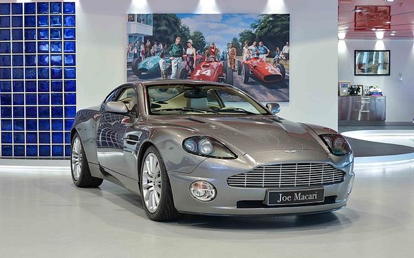 2004 Aston Martin V12 Vanquish