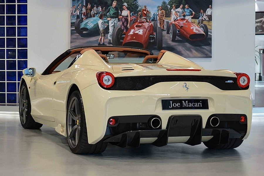 2015 Ferrari 458 Speciale Aperta RHD