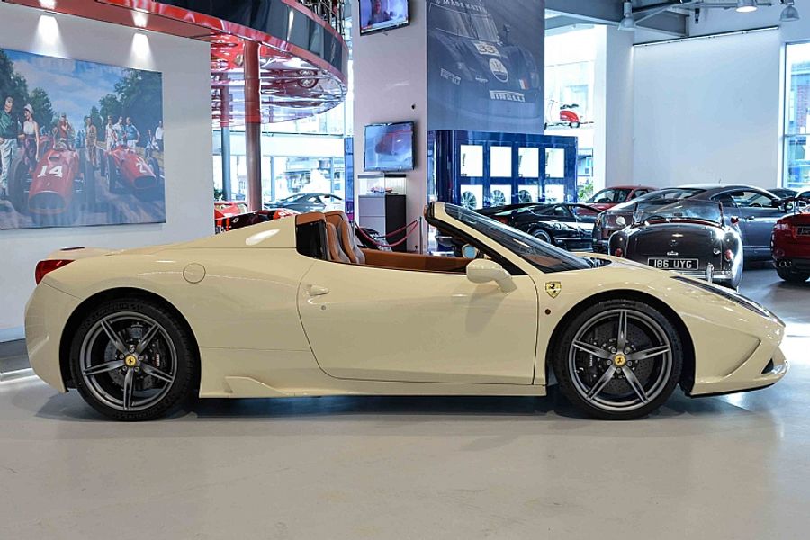 2015 Ferrari 458 Speciale Aperta RHD