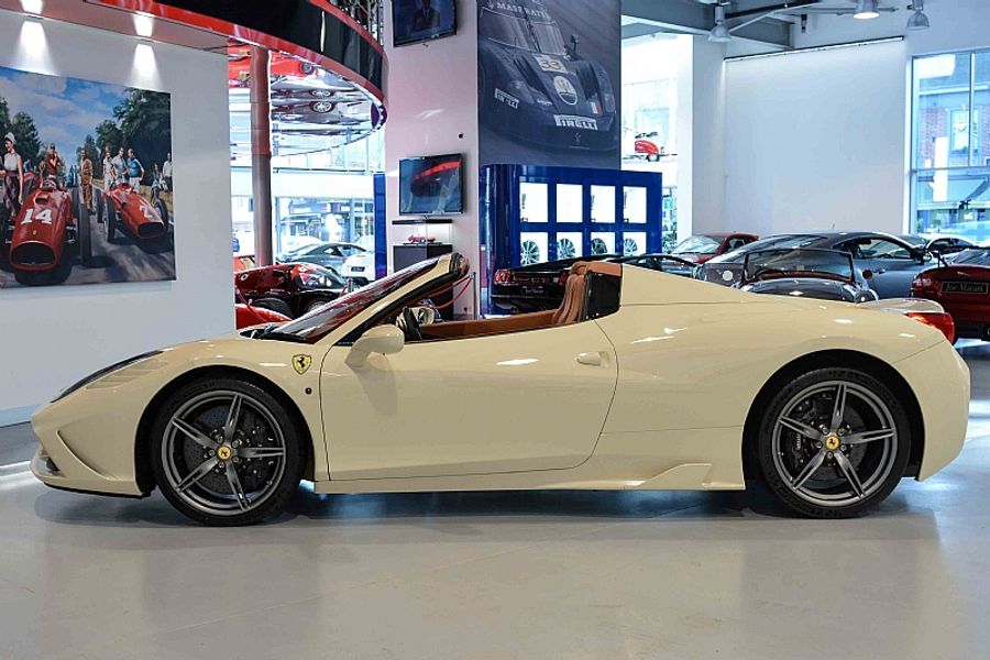2015 Ferrari 458 Speciale Aperta RHD