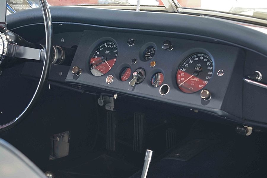 1954 Jaguar XK120 SE Roadster