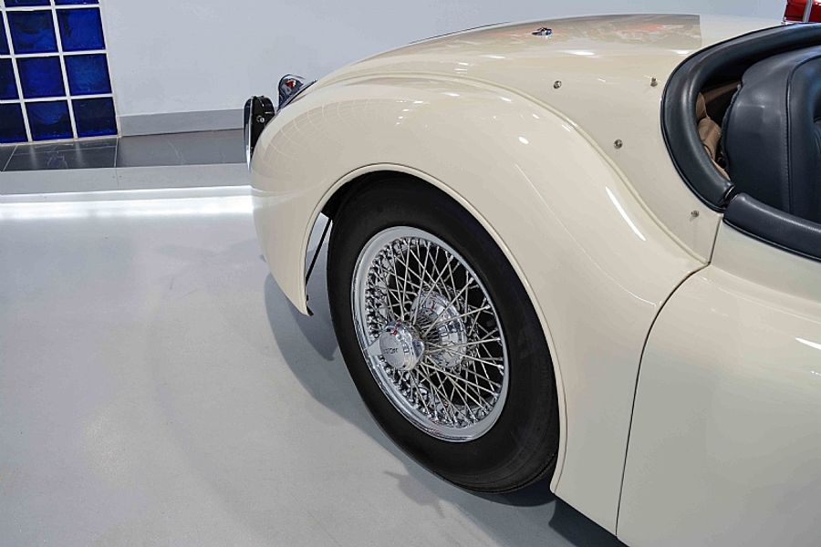 1954 Jaguar XK120 SE Roadster