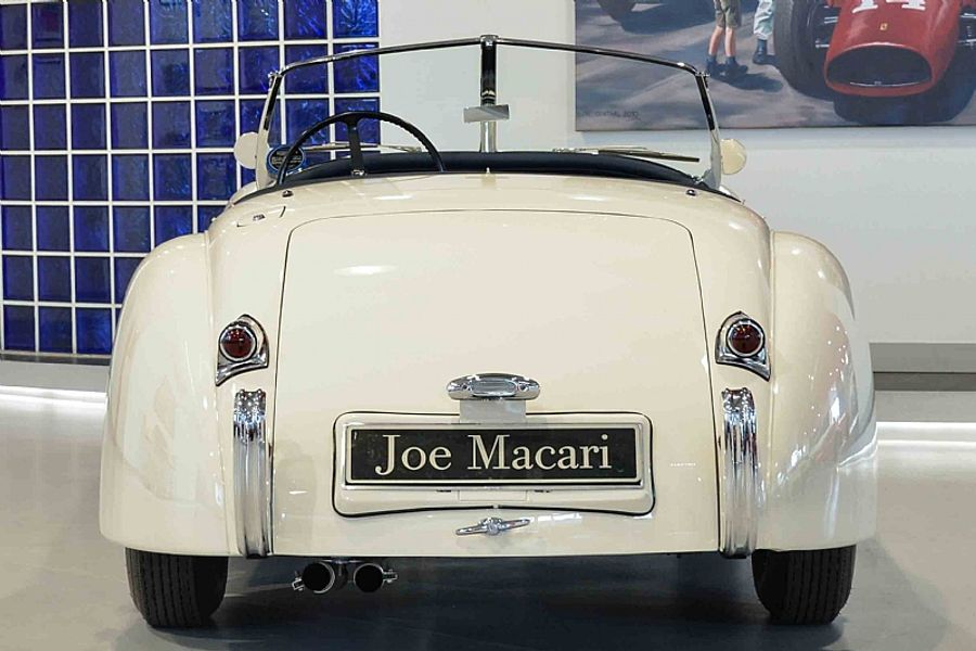 1954 Jaguar XK120 SE Roadster