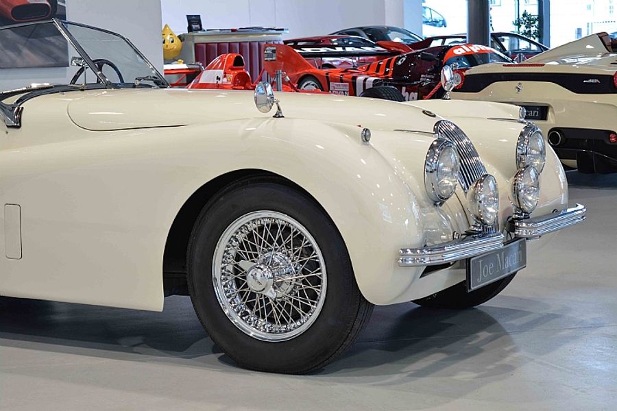 1954 Jaguar XK120 SE Roadster