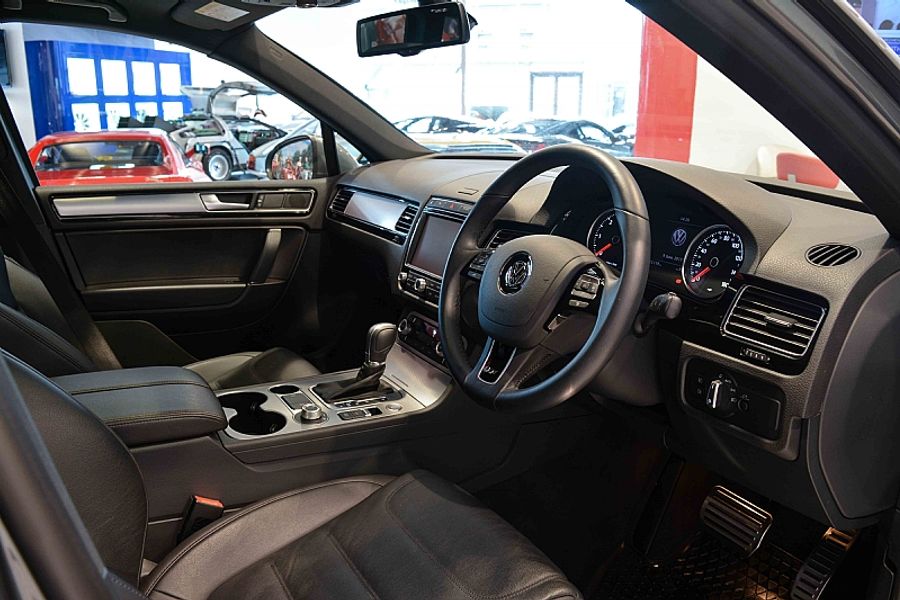 2016 VW Touareg V6 R-Line