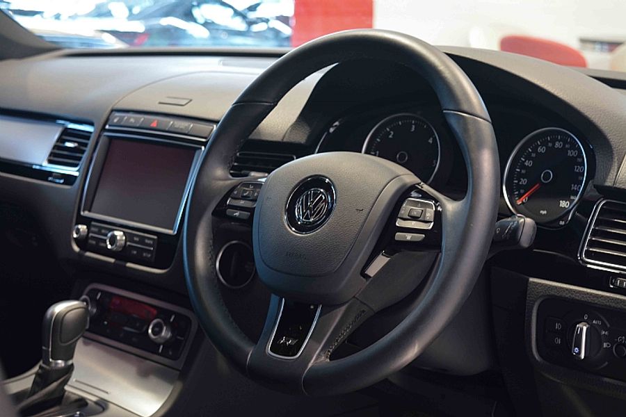 2016 VW Touareg V6 R-Line