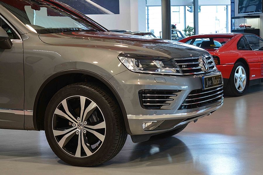 2016 VW Touareg V6 R-Line