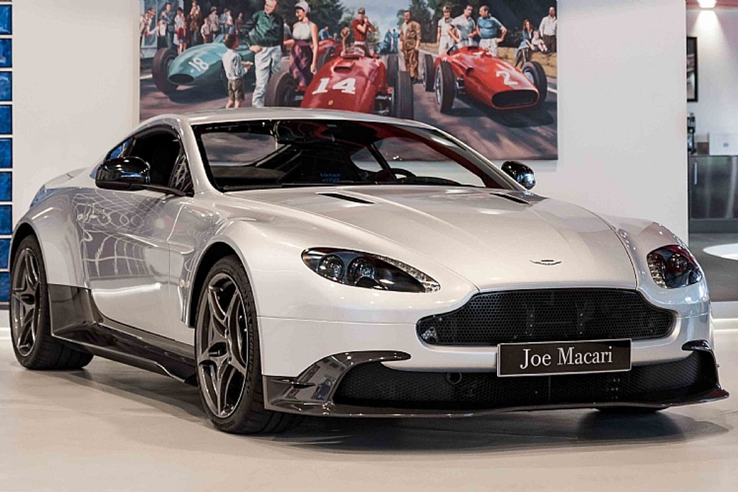 2017 Aston Martin GT8