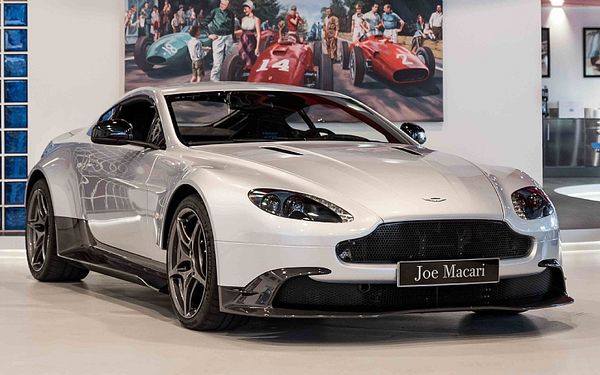 2017 Aston Martin GT8