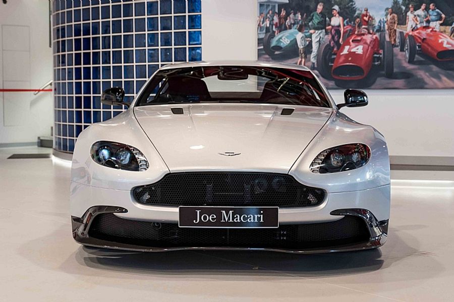2017 Aston Martin GT8