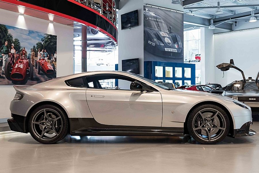 2017 Aston Martin GT8
