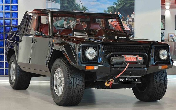 1990 Lamborghini LM002