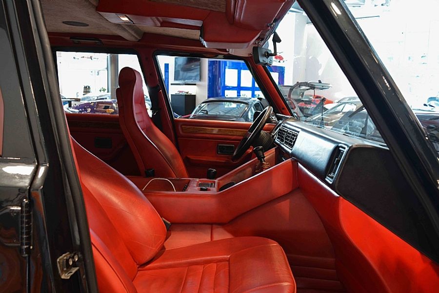 1990 Lamborghini LM002