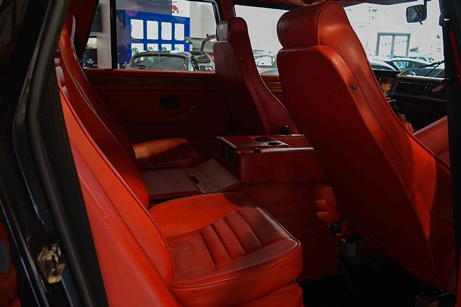 1990 Lamborghini LM002