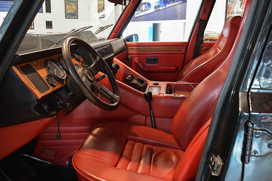 1990 Lamborghini LM002