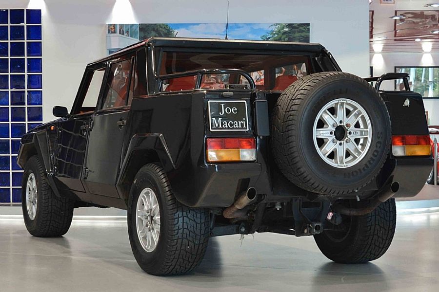 1990 Lamborghini LM002