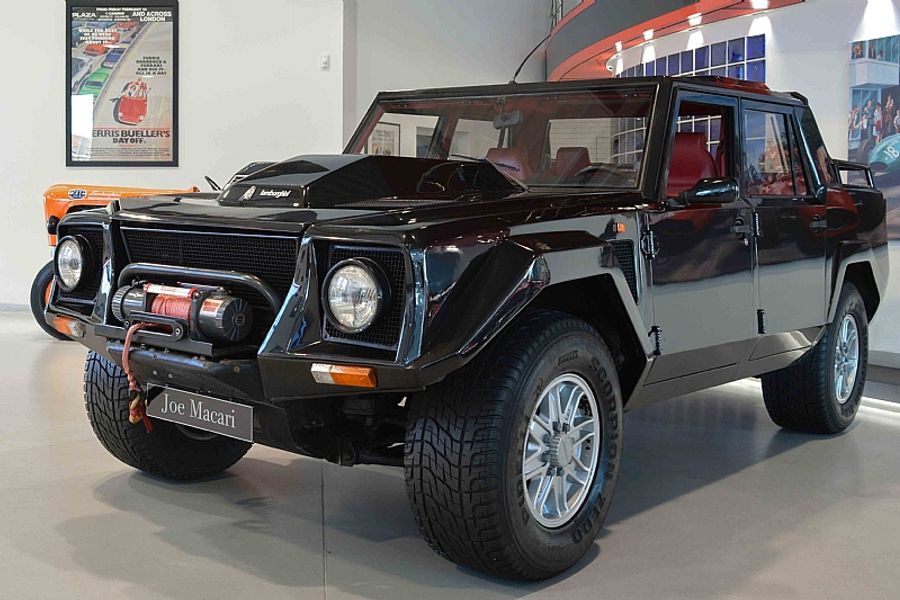1990 Lamborghini LM002