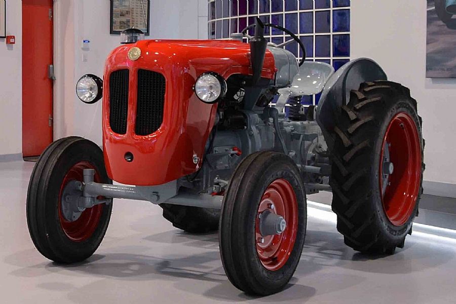 1956 Lamborghini DL25 Tractor