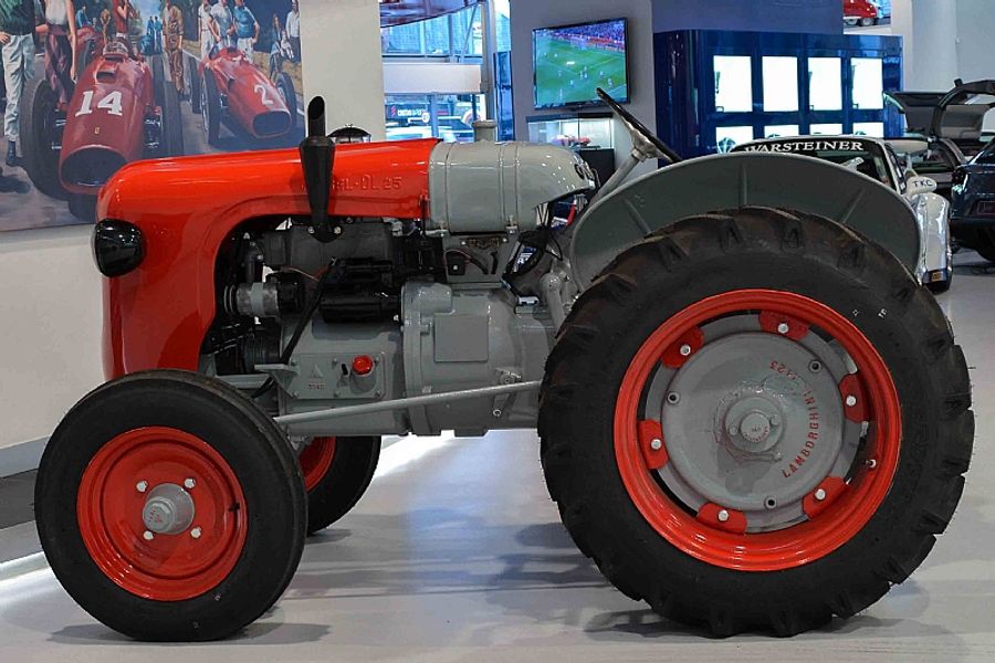 1956 Lamborghini DL25 Tractor