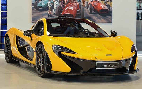 2015 McLaren P1