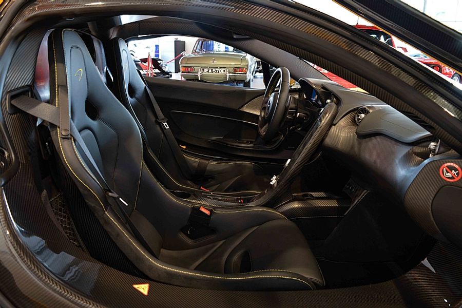2015 McLaren P1