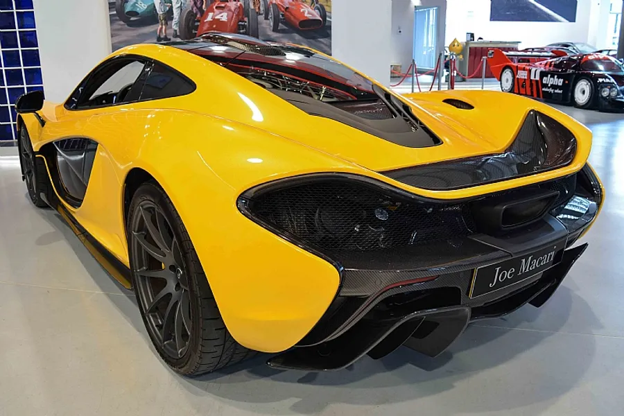 2015 McLaren P1