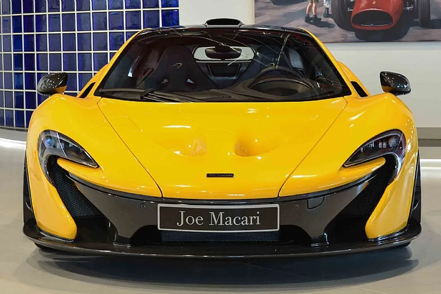 2015 McLaren P1