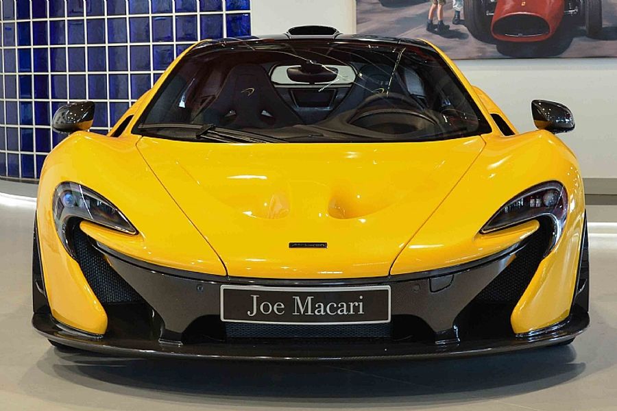 2015 McLaren P1
