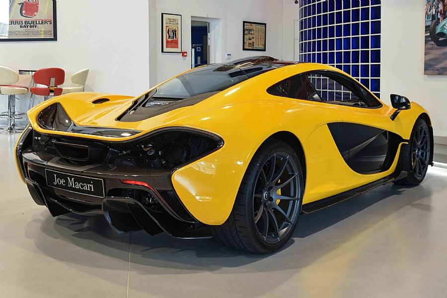 2015 McLaren P1