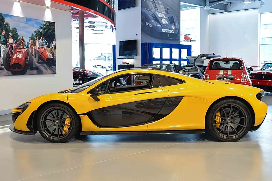 2015 McLaren P1