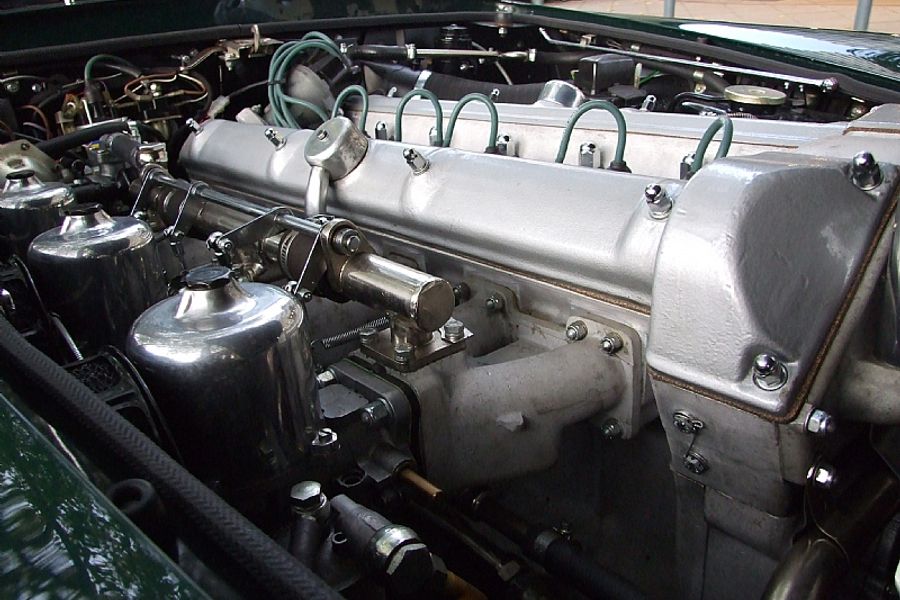 1962 Aston Martin DB4 series 4 Vantage specification