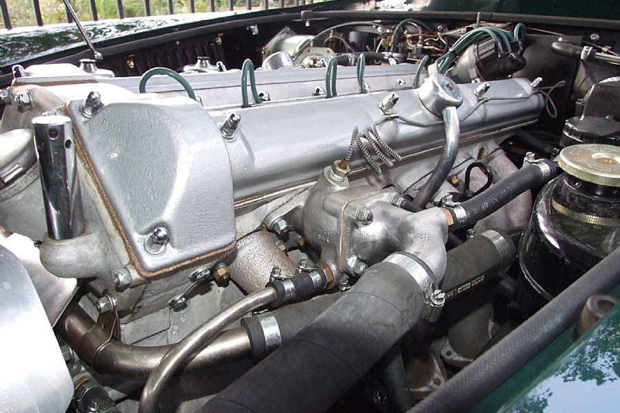 1962 Aston Martin DB4 series 4 Vantage specification