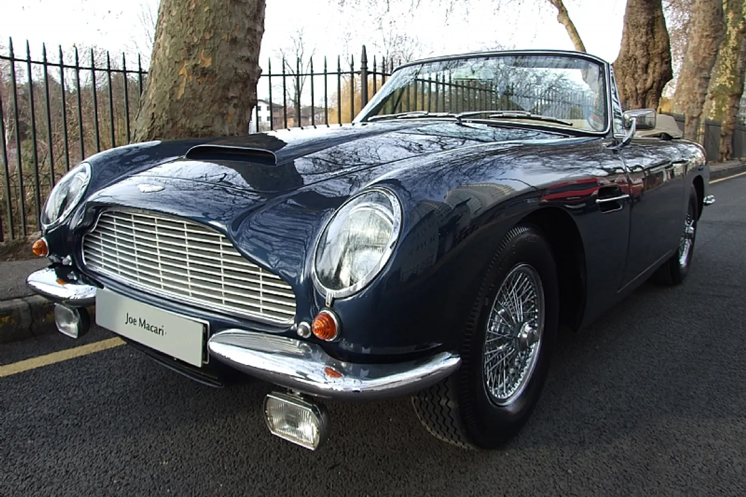 1967 Aston Martin DB6 Volante