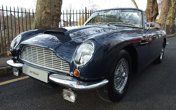 1967 Aston Martin DB6 Volante