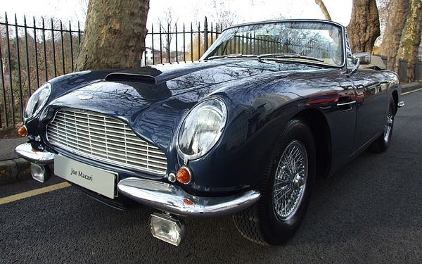 1967 Aston Martin DB6 Volante