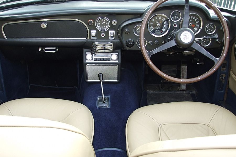 1967 Aston Martin DB6 Volante