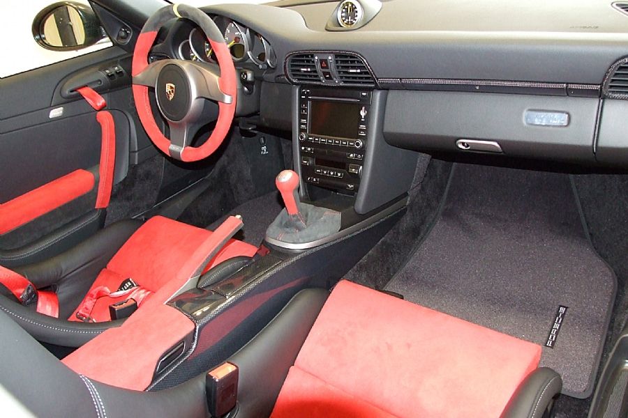 2011 Porsche GT2 RS LHD